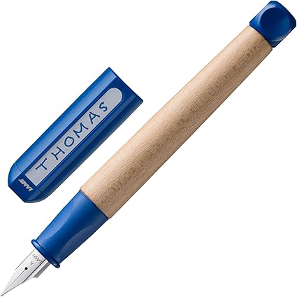 LPNHE913060162 - Lamy abc niebieski pióro - pióro do nauki pisania dla dzieci z ergonomicznym uchwytem i polerowanym stalowym piórem w grubości linii A - wytrzymała obudowa z klonu - zawiera wkład atramentowy T10 niebieski - dla praworęcznych. - B578