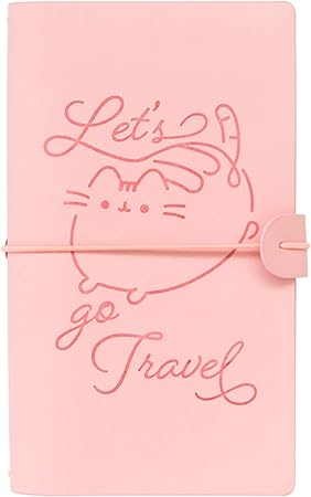 LPNHE917752660 - Grupa Erik Pamiętnik podróżny do samodzielnego wypełnienia Pusheen | Kropkowany notes 12x19,6 cm, okładka z syntetycznej skóry i gumka do bezpiecznego zamykania, Różowy. - B192