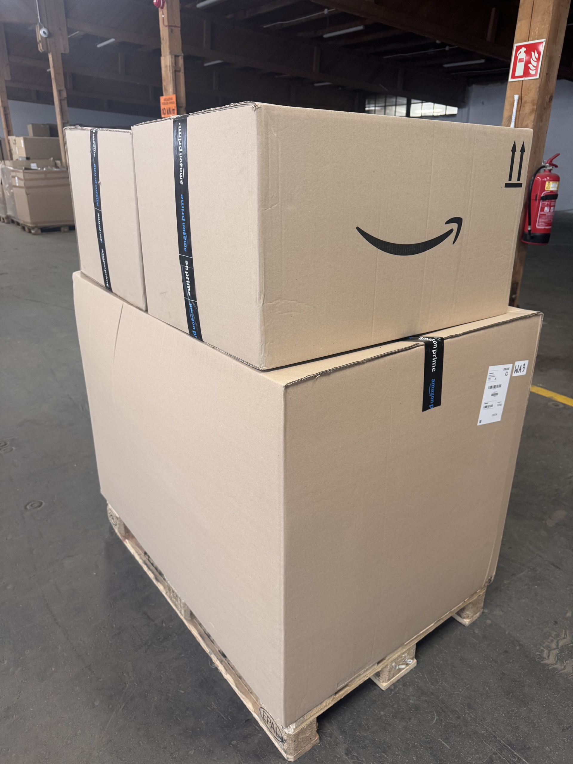PALETA AMAZON MIX WAGA BOXY PALETY WA3 LICYTACJA